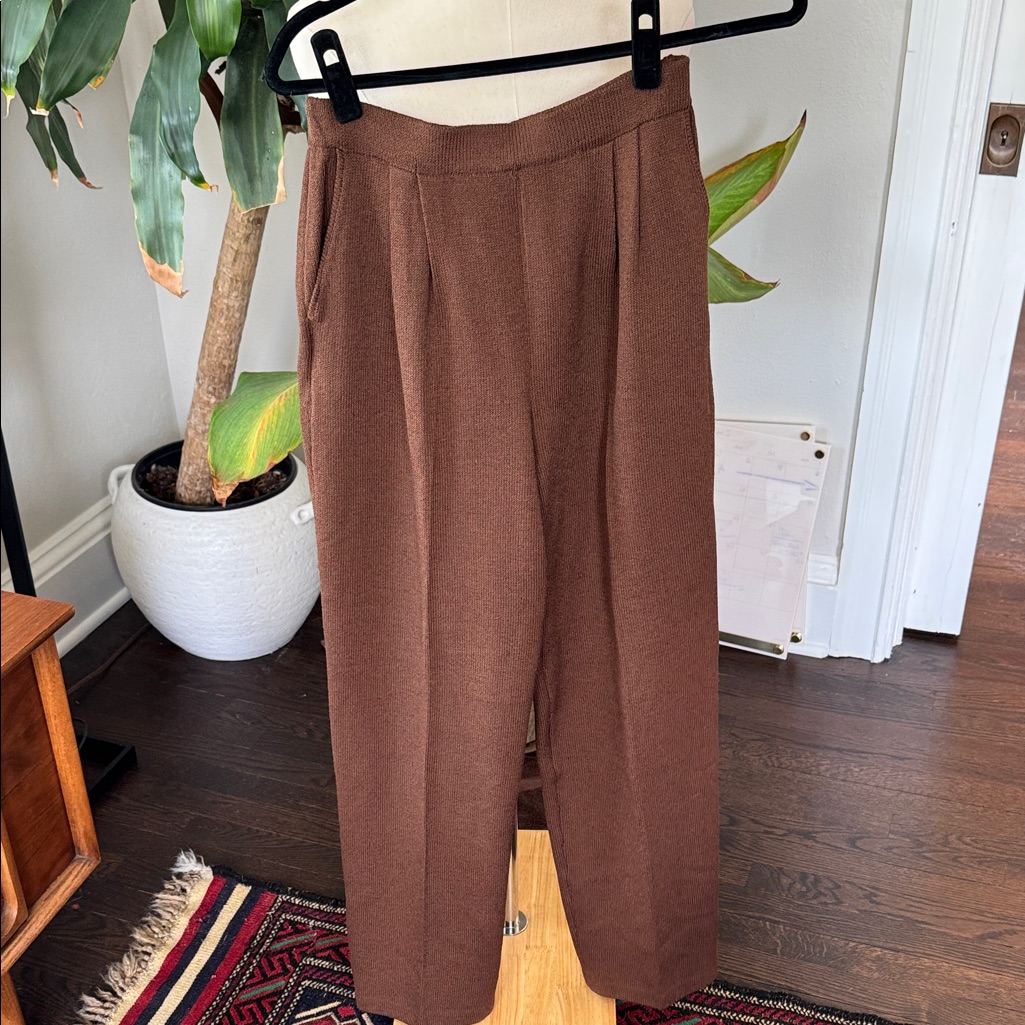 St. John Collection Brown Straight-Leg Pants